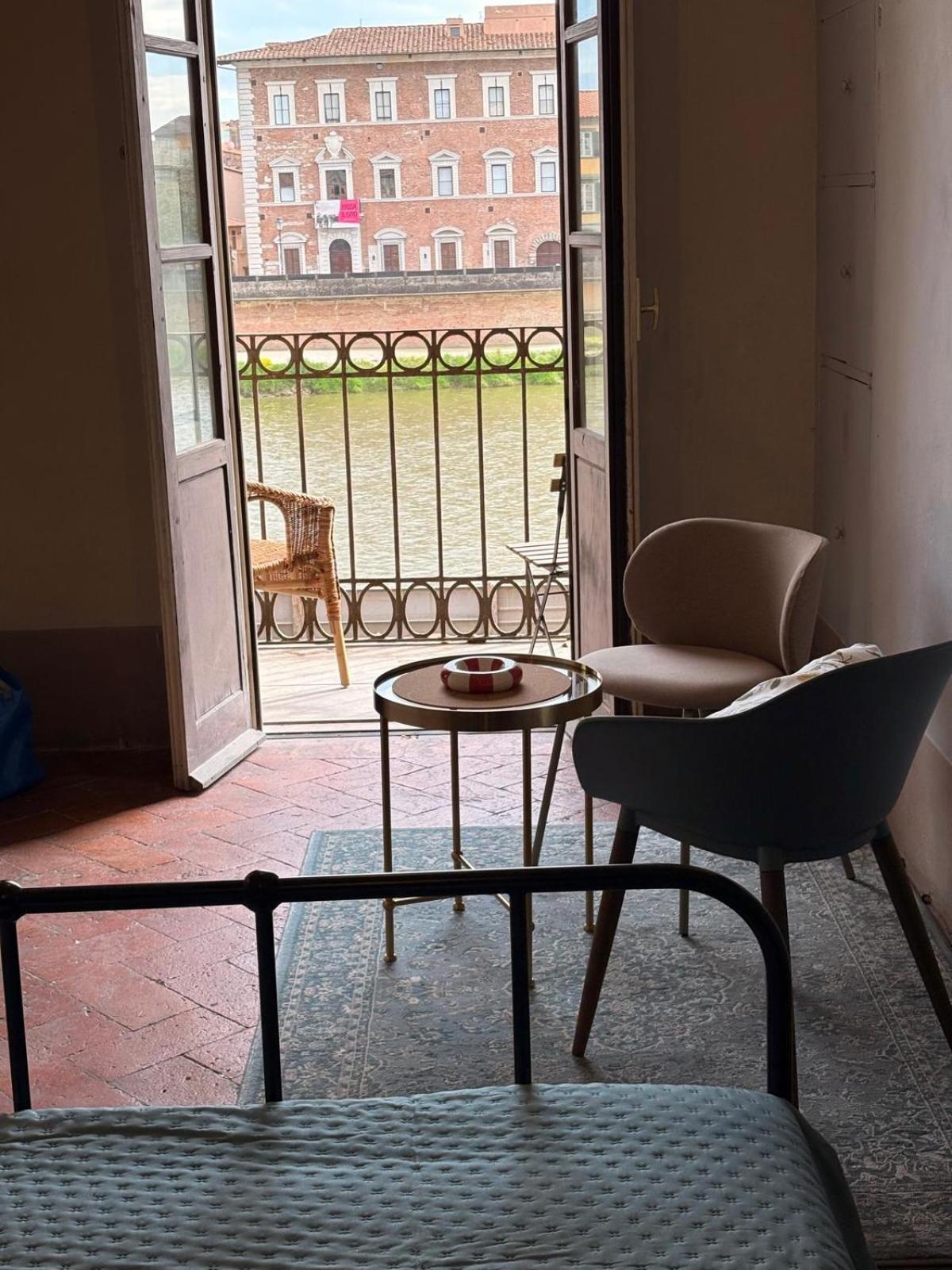 B&B Mediceo 16 Pisa Bagian luar foto